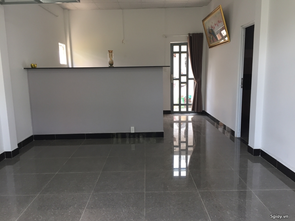 nhà sân vườn cấp 4 mới xây tại Thanh Đa mát mẻ