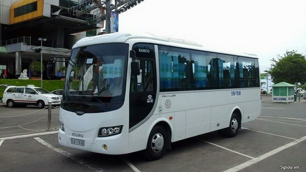 Cho thuê xe chạy tháng đưa rước CB-CNV-HS 2015 ~ 2017 ( kí 3-4 năm xe