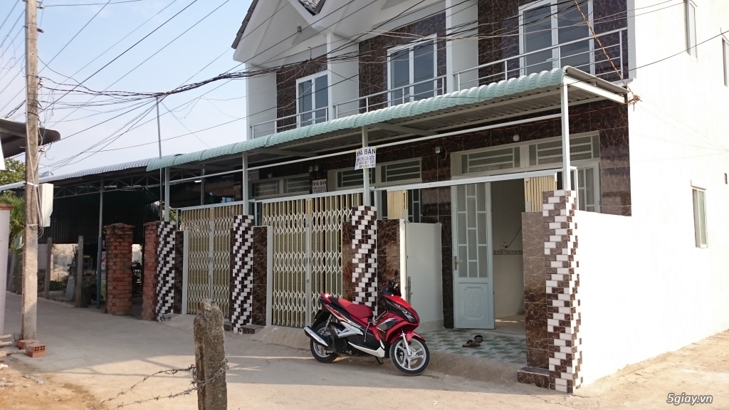 Nhà mới 1 lầu, nở hậu kế bên chợ Hưng Long ra Nguyễn Văn Linh 6 phút - 5