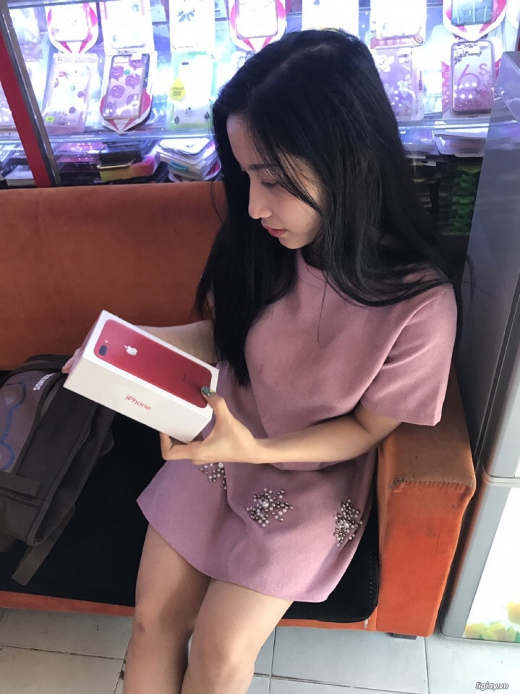 iPhone 7 red & 7 plus red luôn sẵn hàng xách tay từ Store Sing và US - 2
