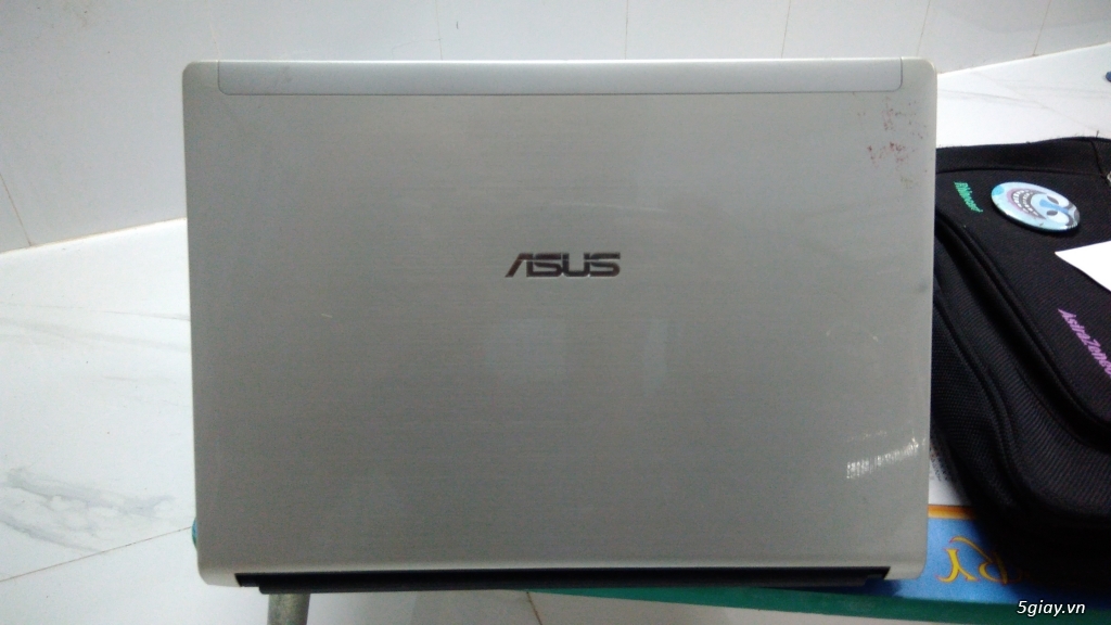 [HCM] Cần ra đi Laptop Asus UL30A SU7300 ram4gb - 2