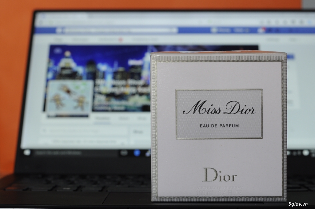 Cần bán nhanh 2 chai nước hoa MISS DIOR, chaaa CHANCE hàng xách tay