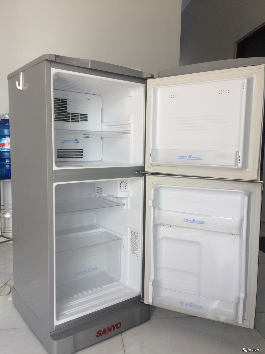 Hóc Môn nhà dư xài cần bán tủ lạnh 2 ngăn không đóng tuyết  125l 95% - 5