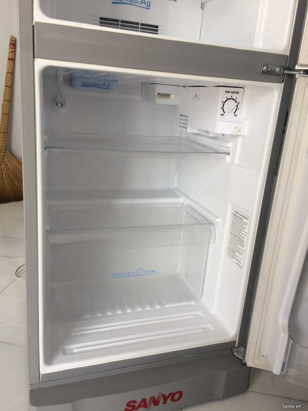 Hóc Môn nhà dư xài cần bán tủ lạnh 2 ngăn không đóng tuyết  125l 95% - 7