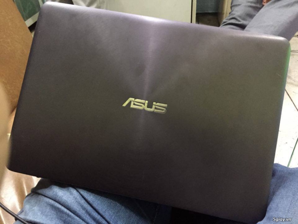 Laptop cũ Asus UX305FA Core M-5Y71 Ram8 SSD256 nhỏ mỏng gọn