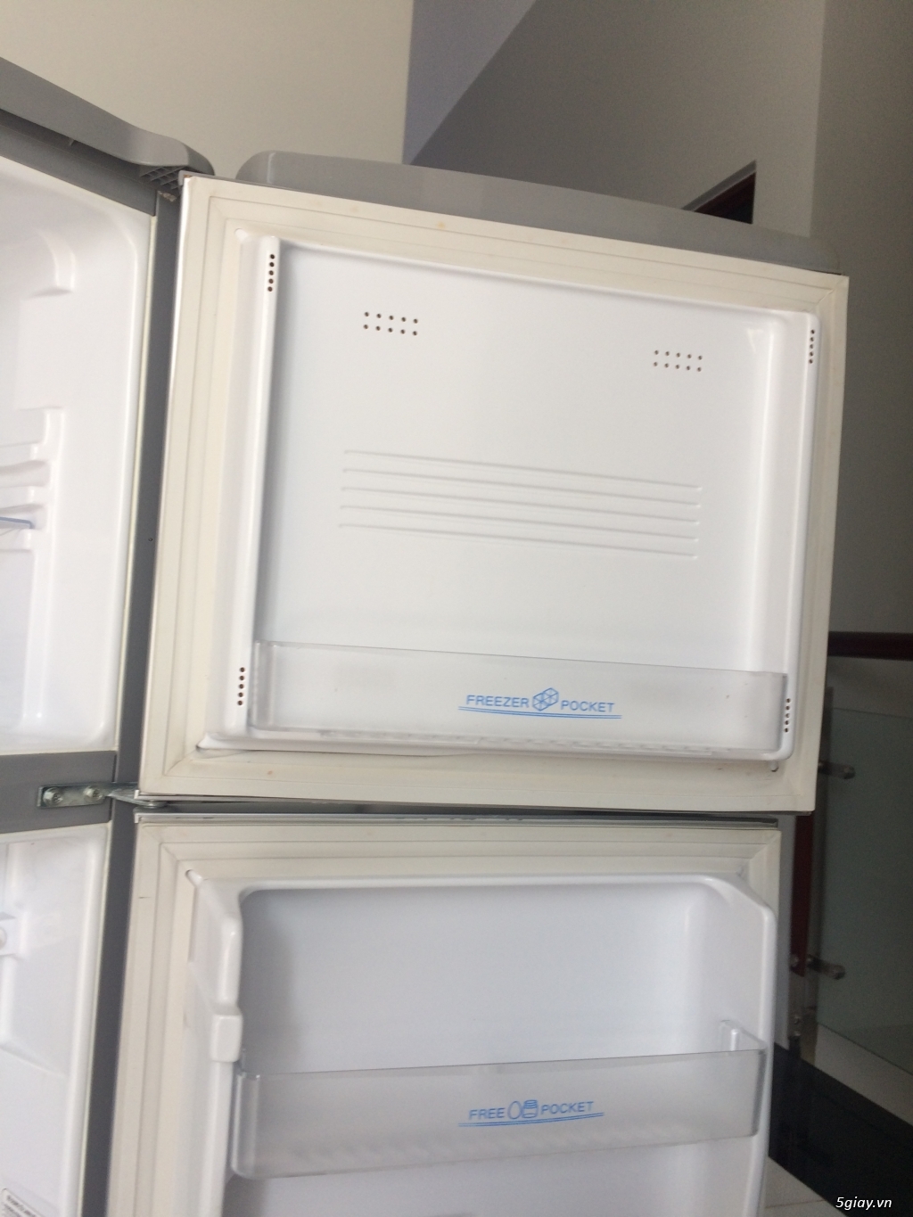 Hóc Môn nhà dư xài cần bán tủ lạnh 2 ngăn không đóng tuyết  125l 95% - 6