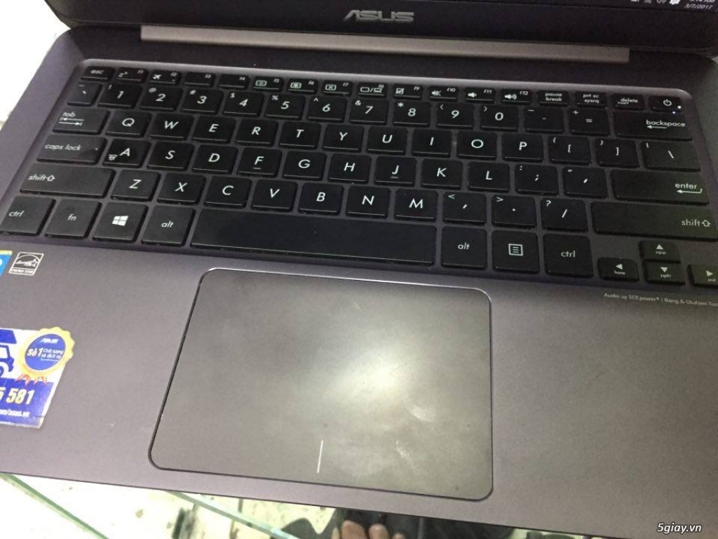 Laptop cũ Asus UX305FA Core M-5Y71 Ram8 SSD256 nhỏ mỏng gọn - 1