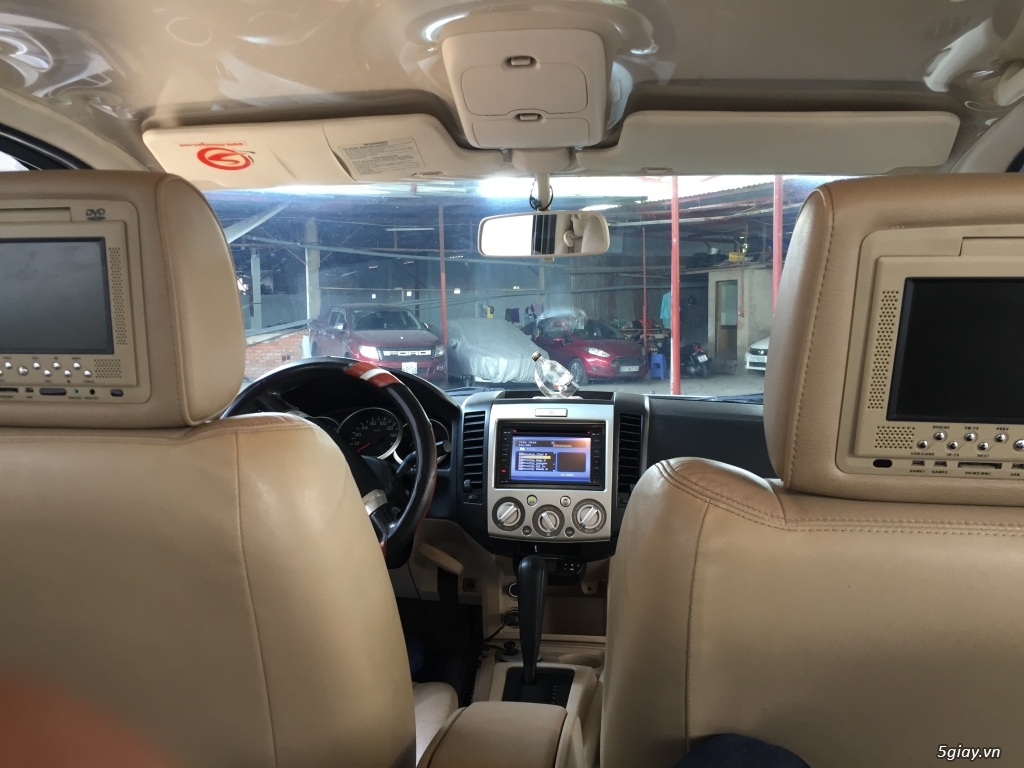 Ford Everest Limited 2009 màu bạc