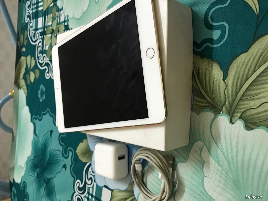 Ipad mini 4 wifi 64gb gold new 98% - 2