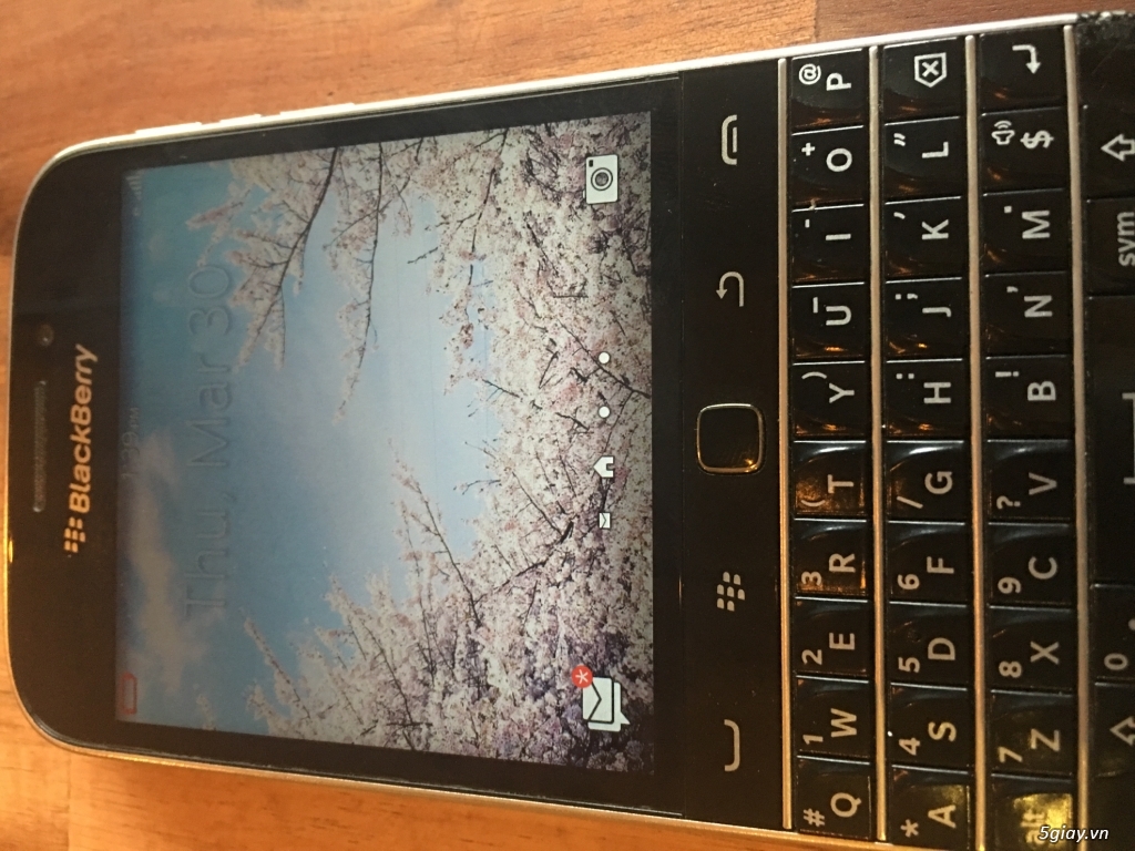 Blackberry Classic full zin bản có camera - 2