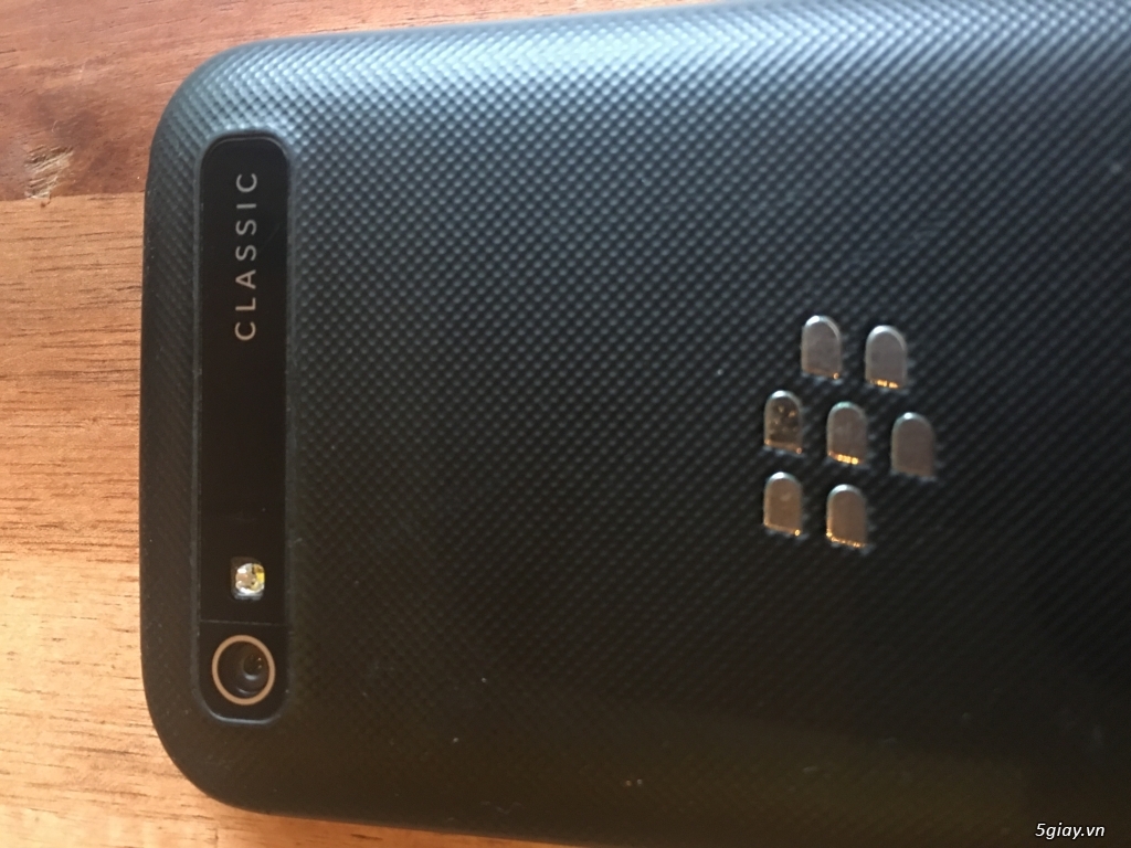 Blackberry Classic full zin bản có camera - 3