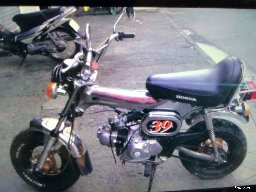 Honda DAX nhập chính ngạch