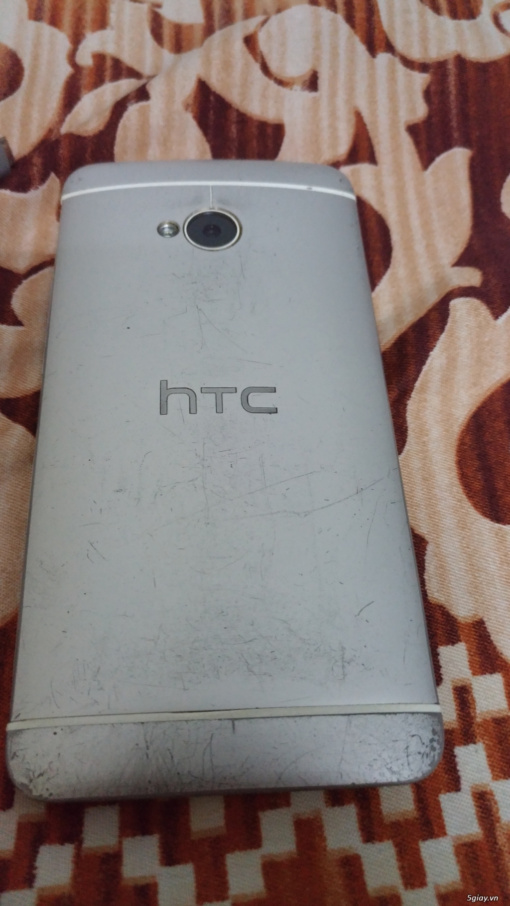 HTC M7 800K , 626G + 1TR6