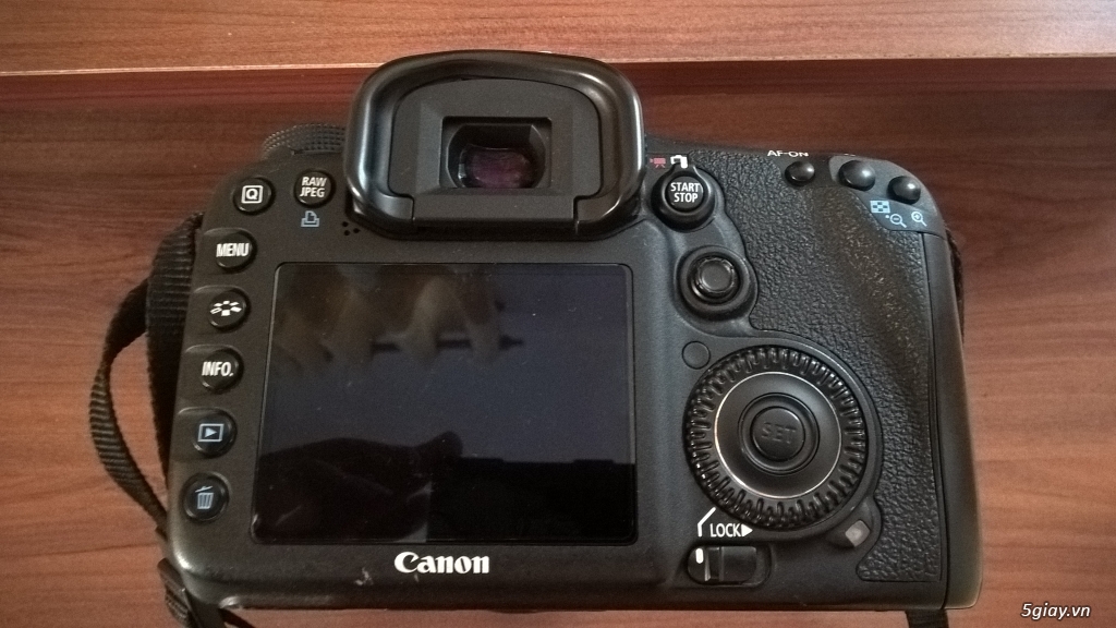 Canon 7D + lens 15-85