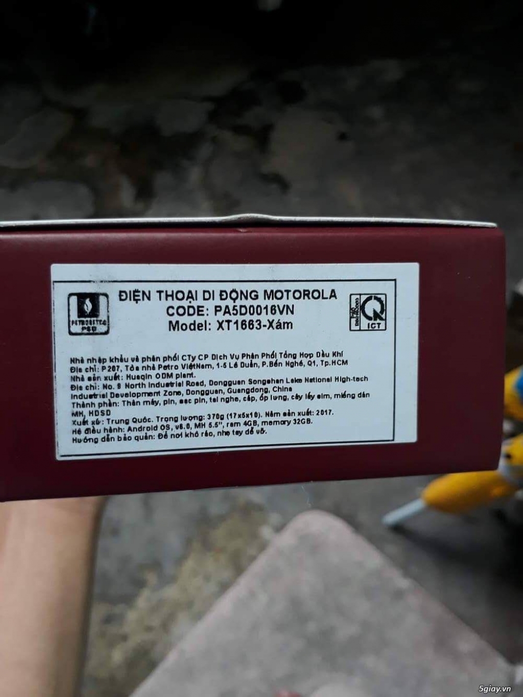 Motorola Moto M xám 32GB mới 99,99% no active - 3