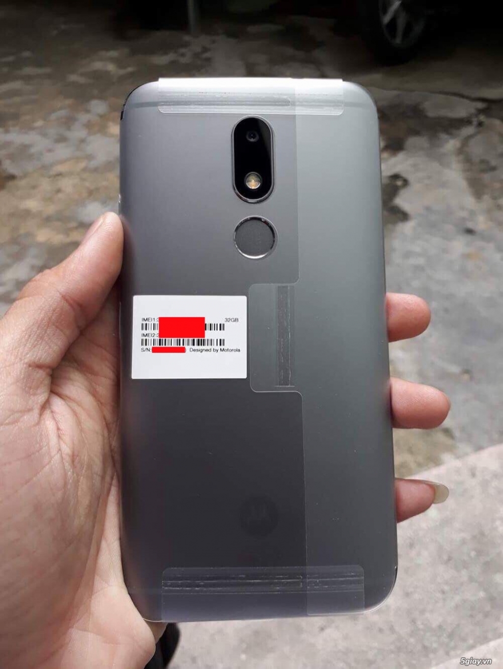 Motorola Moto M xám 32GB mới 99,99% no active