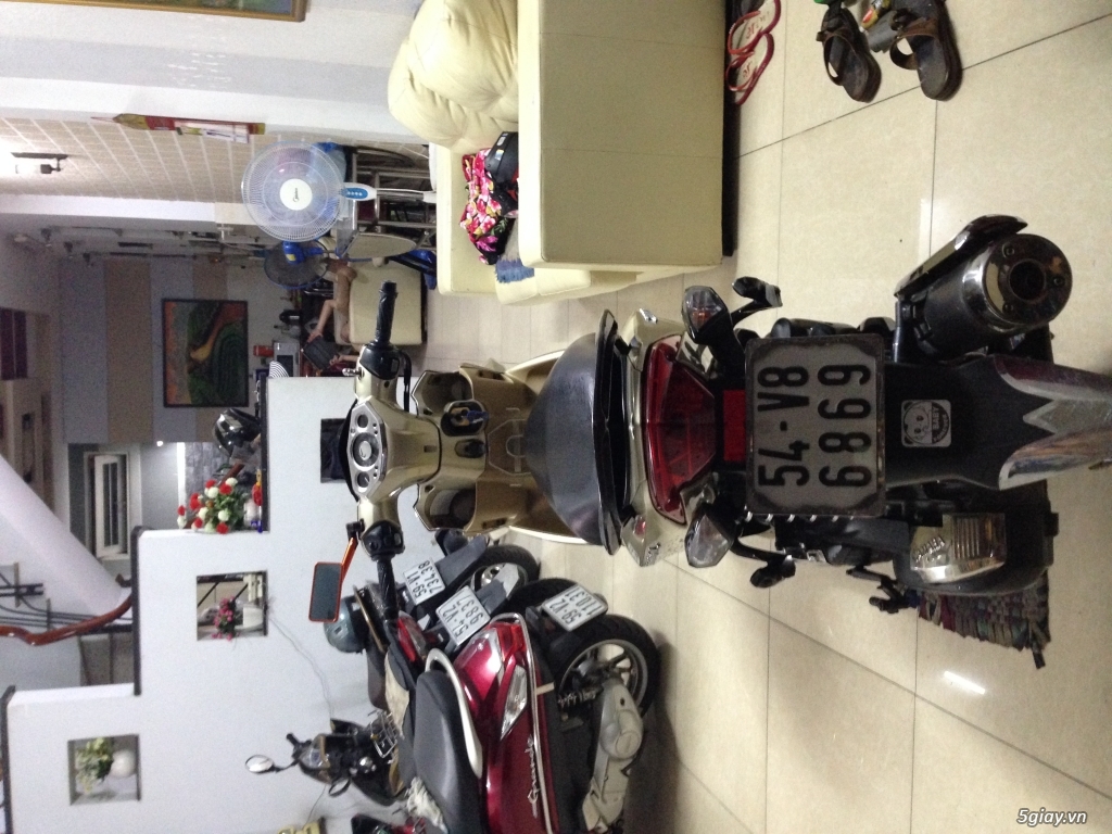 cần bán nouvo lx 135, doi 2010, màu vàng nâu, xe êm, zin, dùng kỹ. - 2