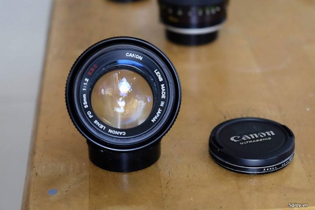 ban 2 lens Canon va Minolta 1.2 - 1