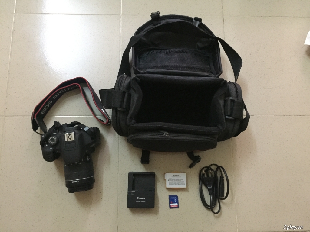 Canon 700D + Lens 18-55 - 1
