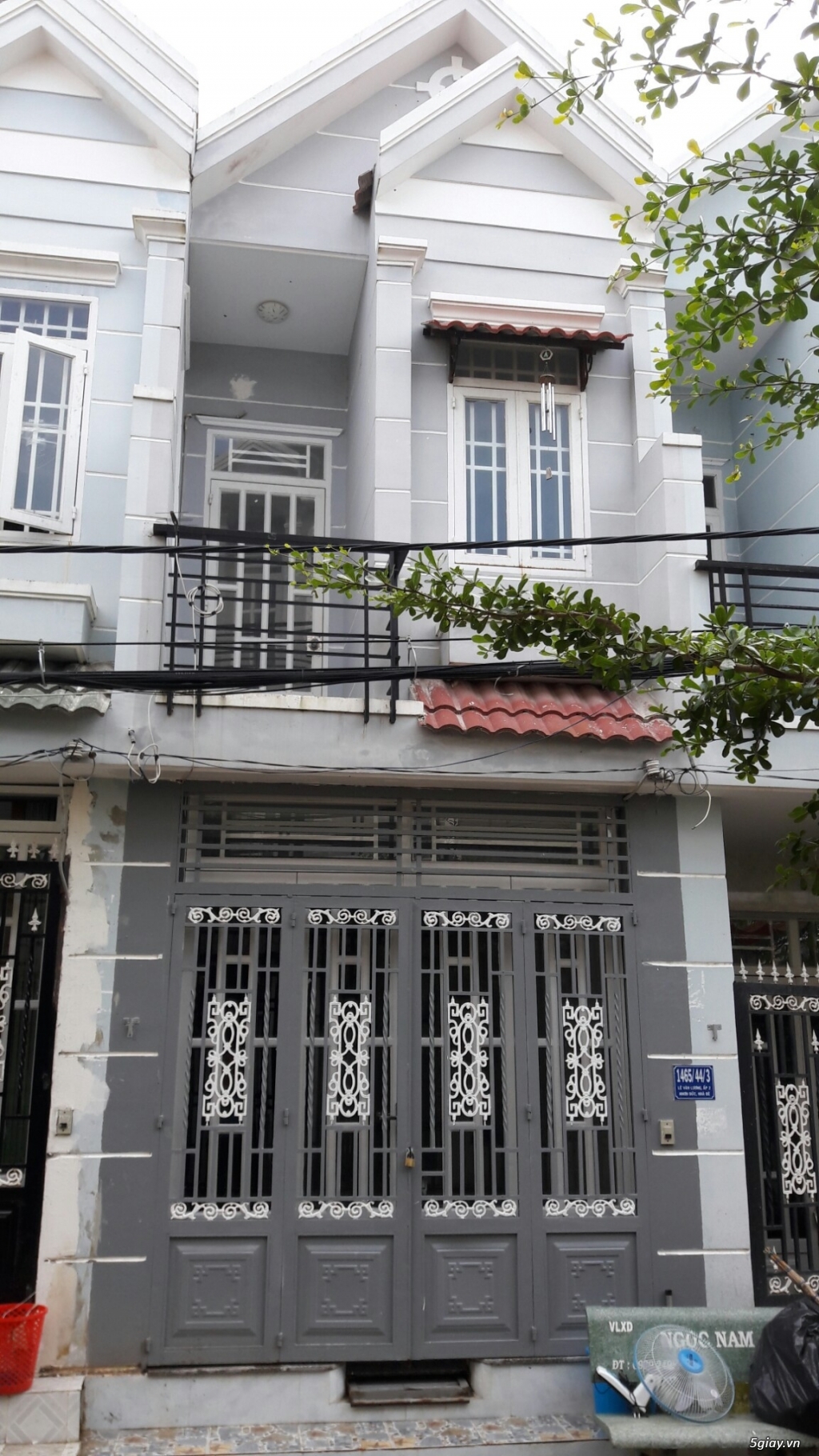 Cho thuê nhà đuờng Lê văn lương ,nhà đúc,hẻm xe hơi.