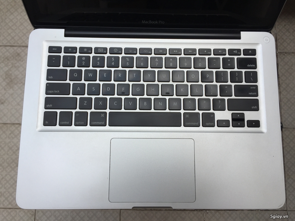 Macbook Pro 13 inch Mid 2009 - 3