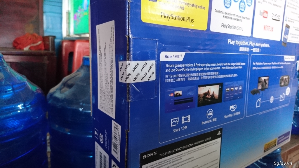 PS4 mới nguyên box + game - 2