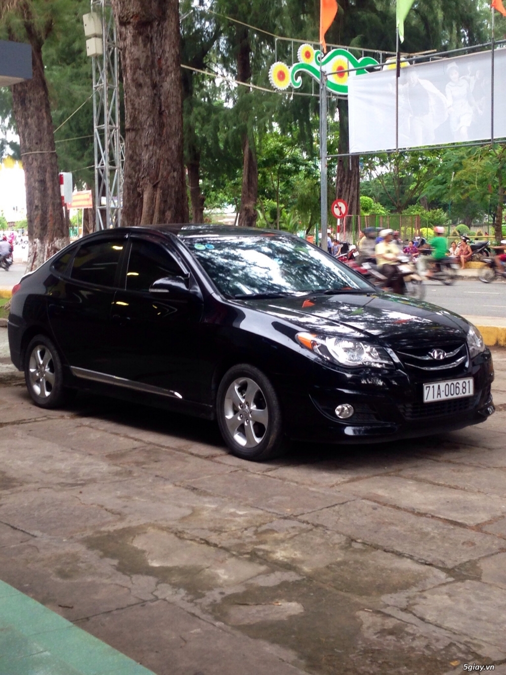 Hyundai Avante 1.6AT 2013