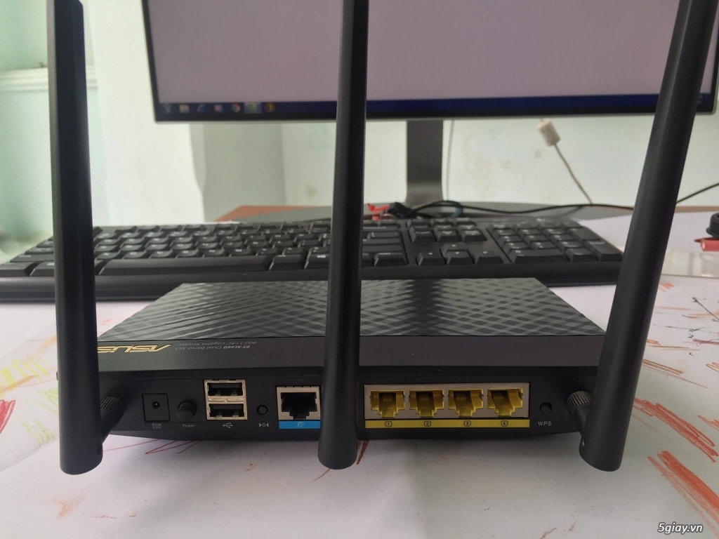 Router Asus RT-AC66U 95% - 1