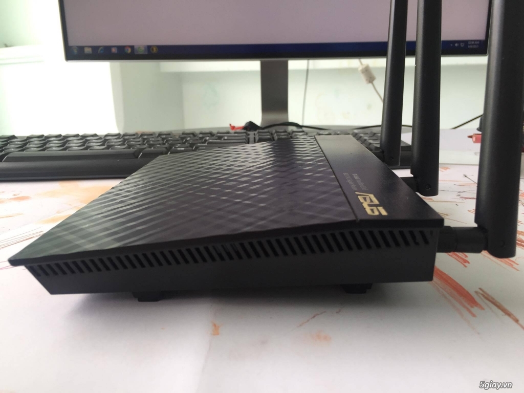 Router Asus RT-AC66U 95%