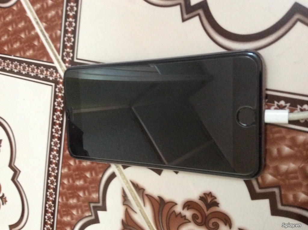 Iphone 6 plus 16gb lock zin phụ kiện đầy đủ bỏ sim vào là xài