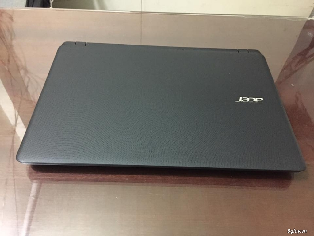 Bán laptop Acer ES1-15 572 - 1