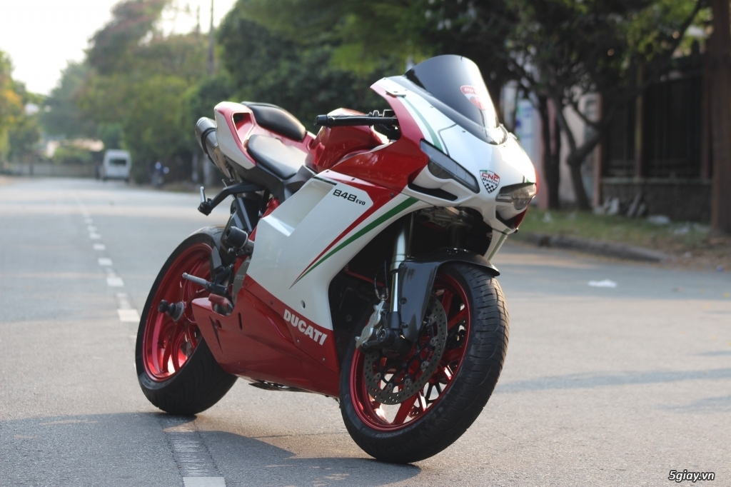 Cần bán chiếc Ducati 848 Evo - 3