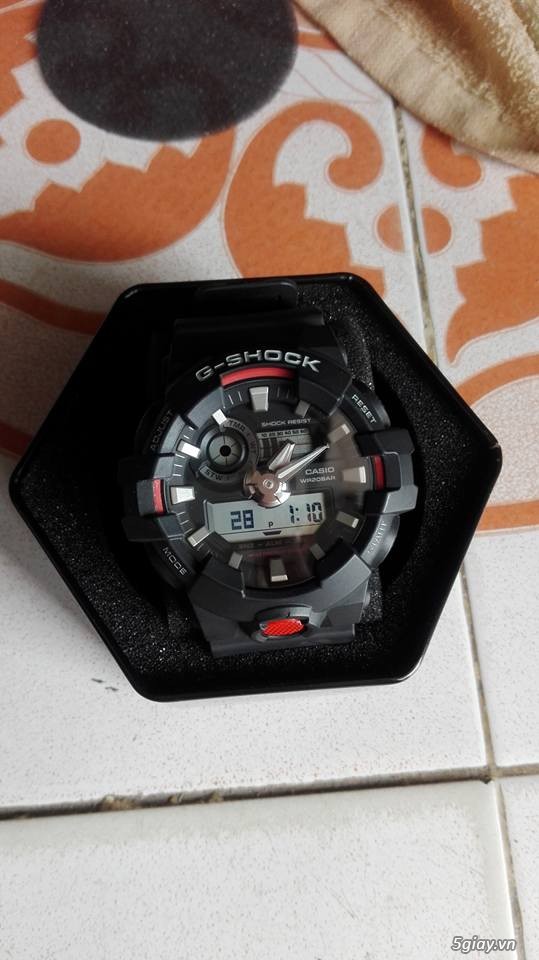 [ Đôn giá ] Đồng hồ G-Shock đỏ đen new 98,89% fullbox BH chính hãng 1 năm. End: 23h59 25/04/2017