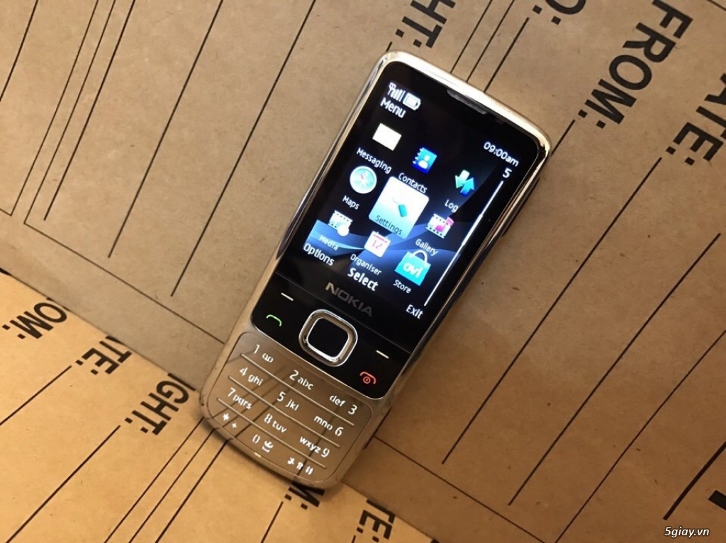 Bán Nokia 6700c classic bạc chrome máy đẹp long lanh
