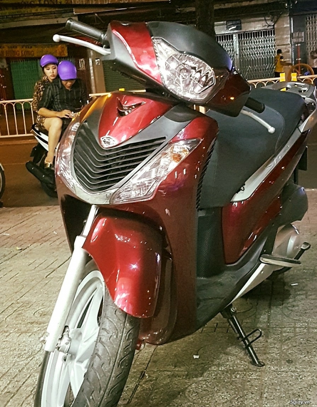 Cần bán sh Ý 2012 màu đỏ - 2