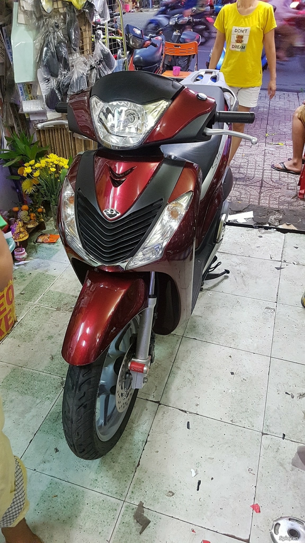 Cần bán sh Ý 2012 màu đỏ - 1