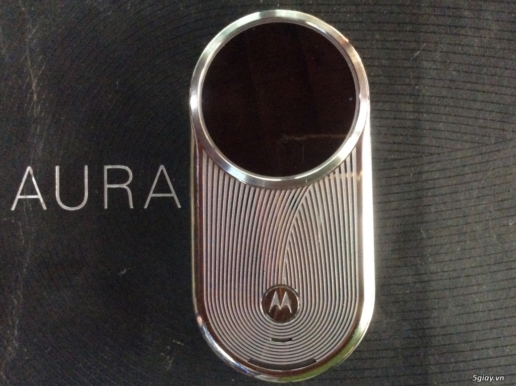 Motorola aura - đẳng cấp ko thể bị nhái hay bi dựng - 5