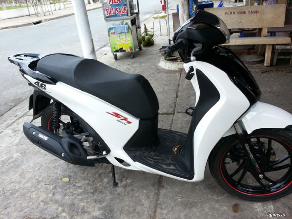 SH Việt Nam 125i dk 07/2013 màu trắng chính chủ cần ra đi ! | 5giay