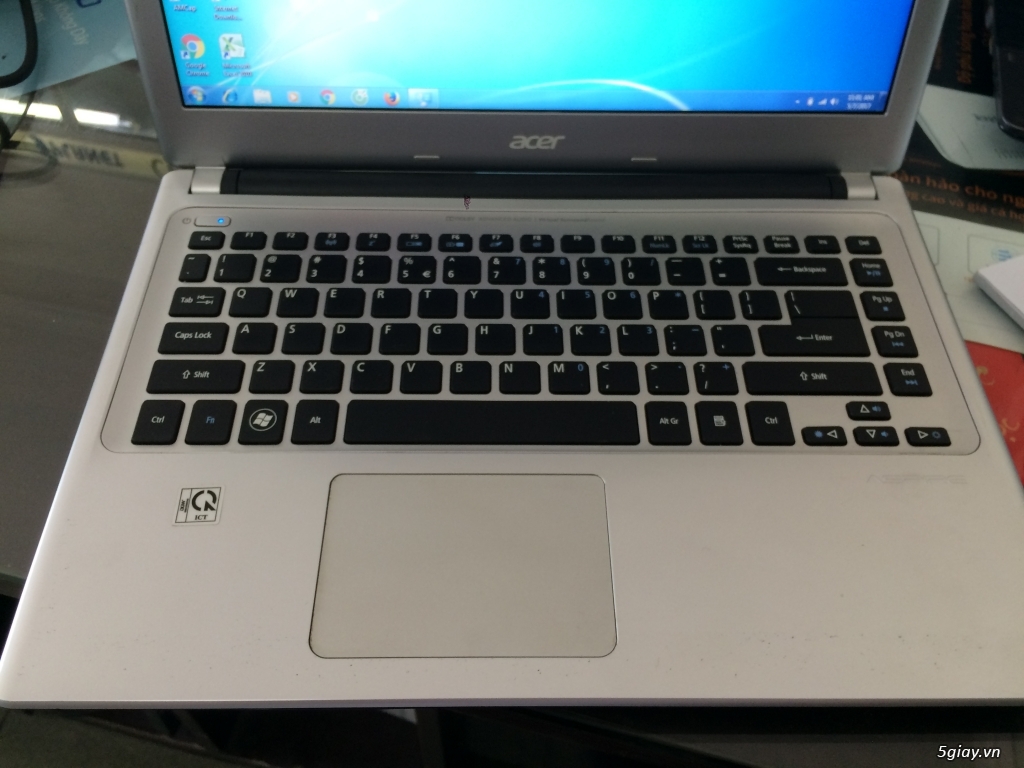 Laptop Acer V5-431 - 2