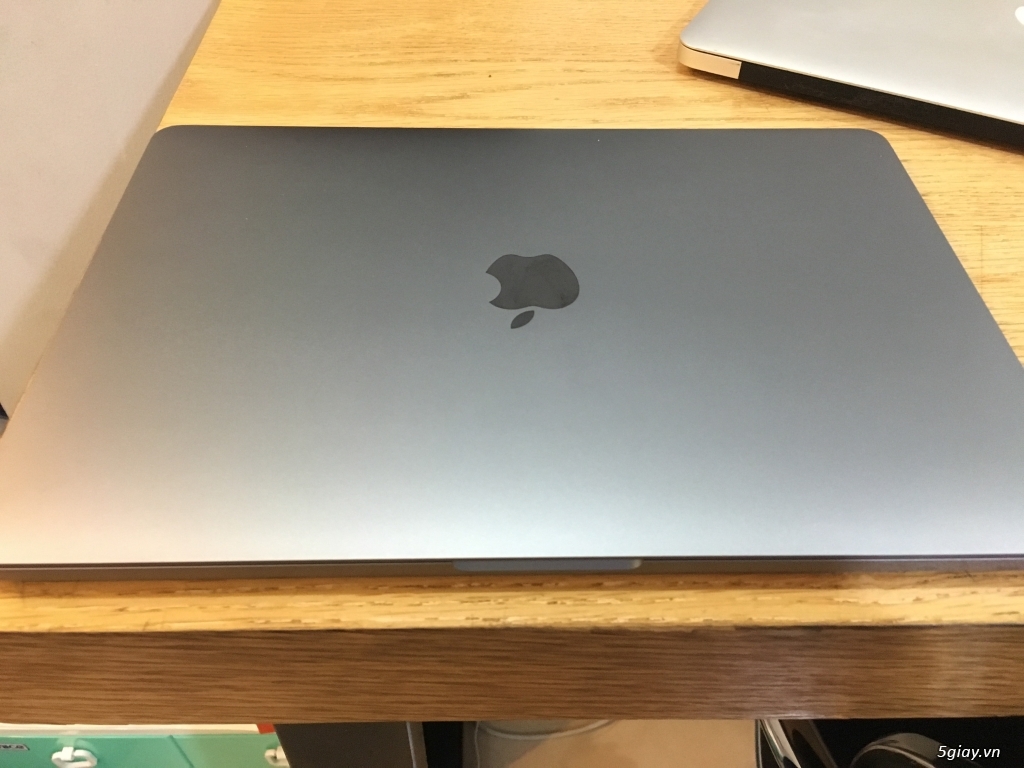 Macbook Pro 13 Late 2016 Touch Bar - OPTION