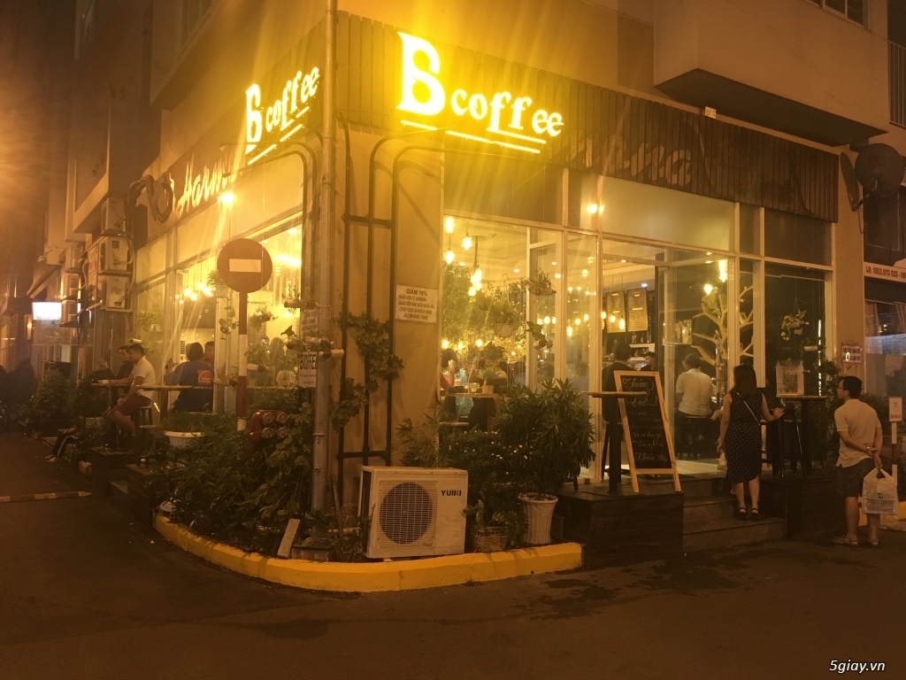 Tuyển Thu Ngân, Phục vụ, Pha chế cho B Coffee - 2