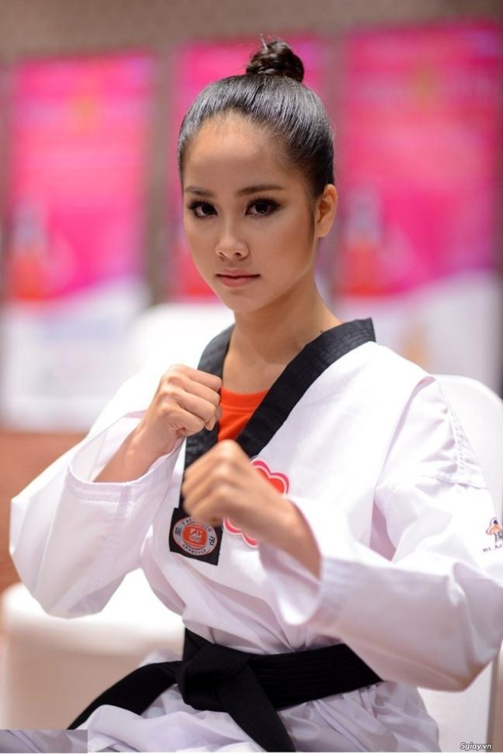 Karate nữ - ai có ghệ học võ vào xem