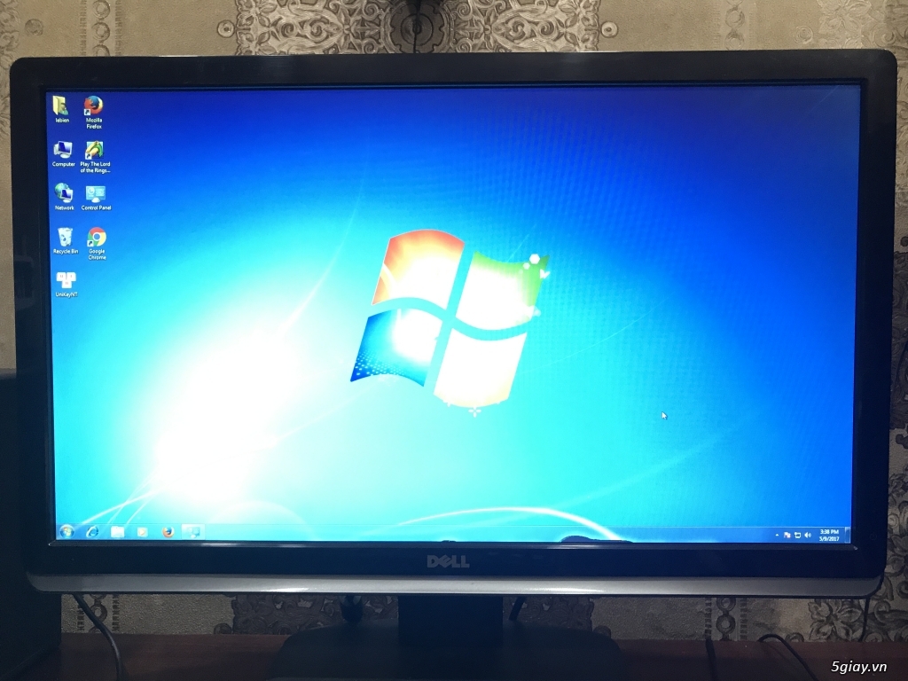 Cần bán bộ máy này,màn hình 23,loa creative 5.1 5200 - 4