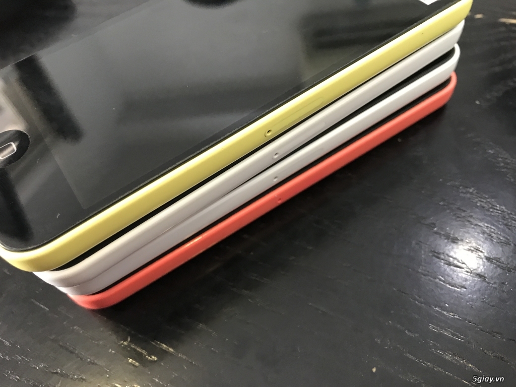 iPhone 5c 16gb 99% zin all - 2