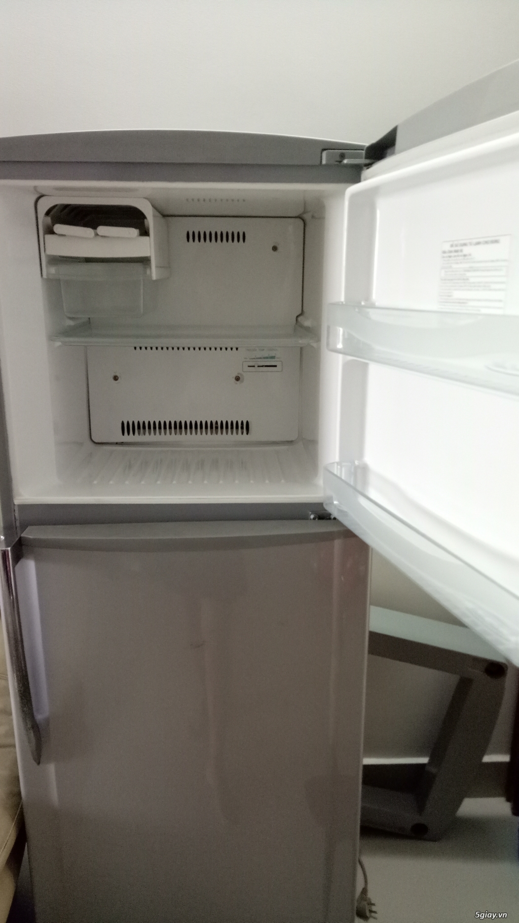 Thanh lý tủ lạnh Tosiba 230 lít - 2