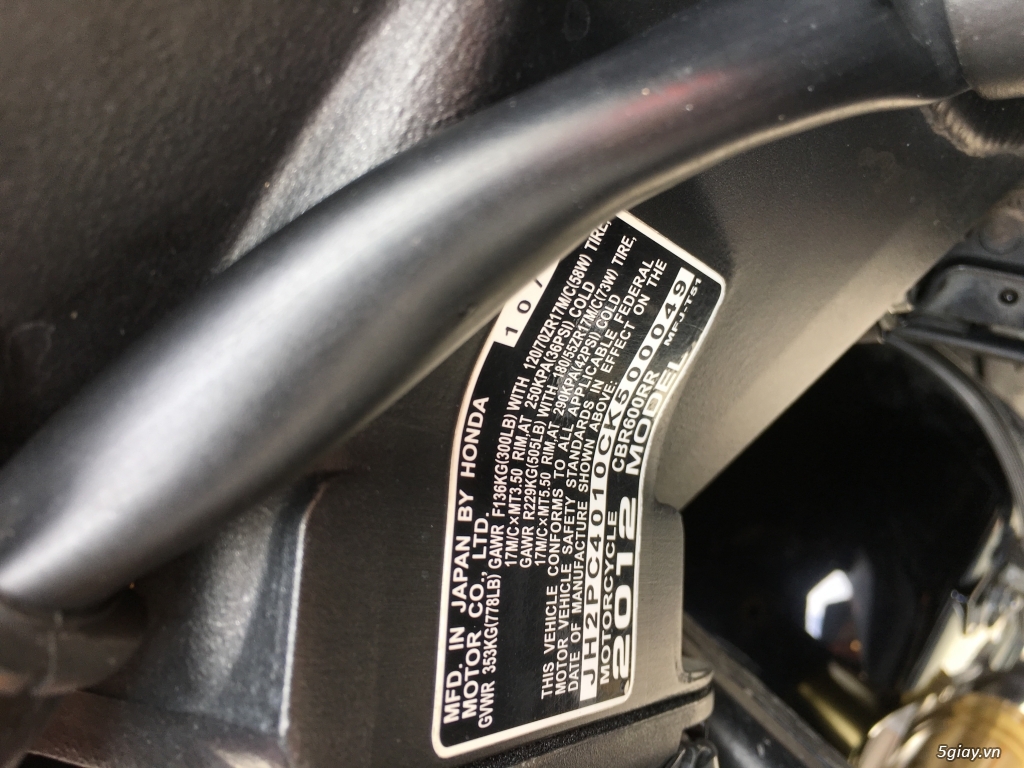 Cần bán CBR600RR 2012 mới keng.