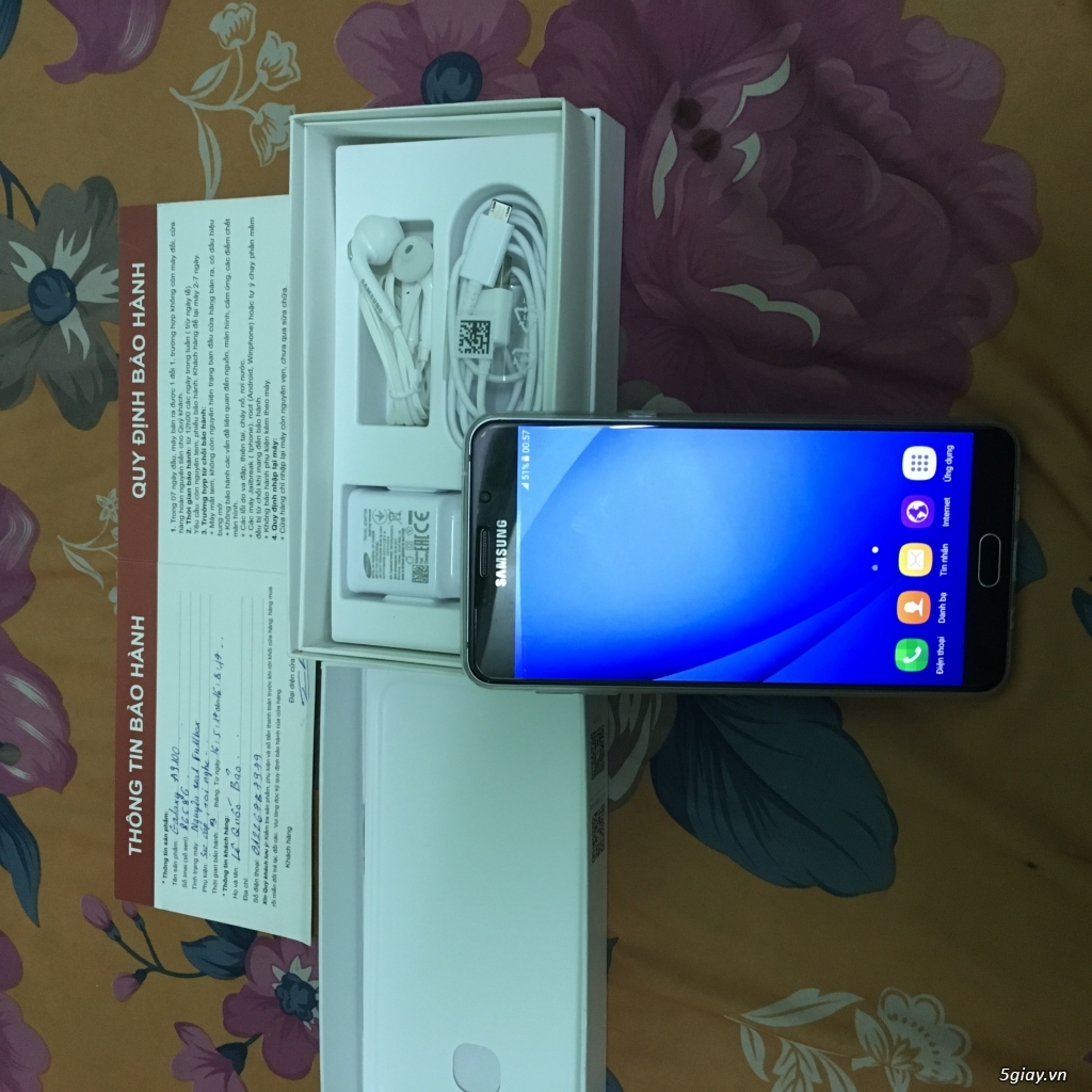 A9 pro black kẹt tiền nên bán.