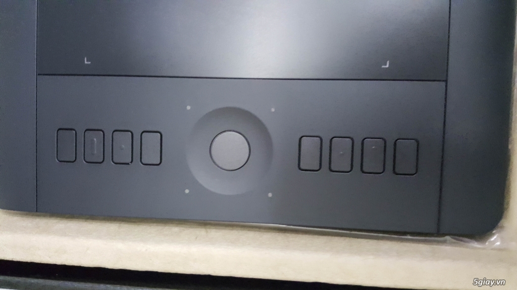 Bảng vẽ Wacom Intuos Pro (Medium) - 2