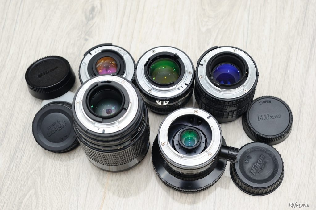 Canon EF 24-70/4L,Nikon 85/1.8G,Leica M.Leica R,Carl Zeiss T* - 16