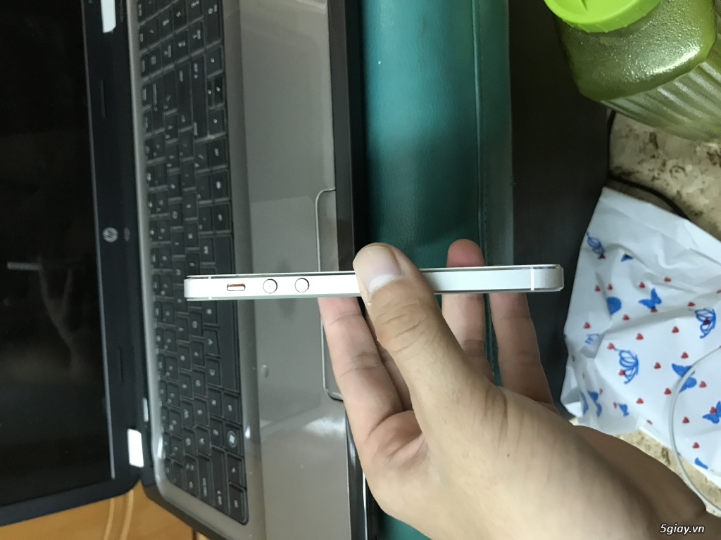 Bán iPhone 5 16g màu trắng